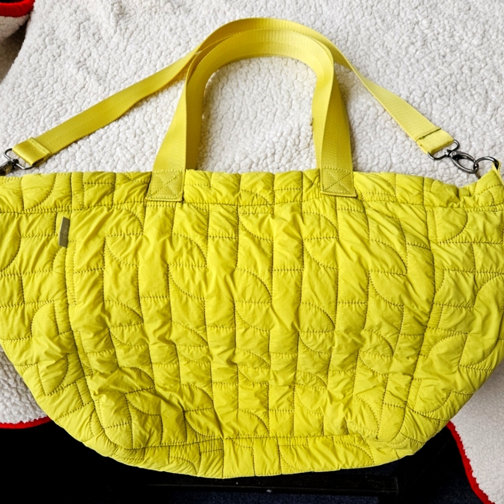 Figs quilted puffer tote Limeade